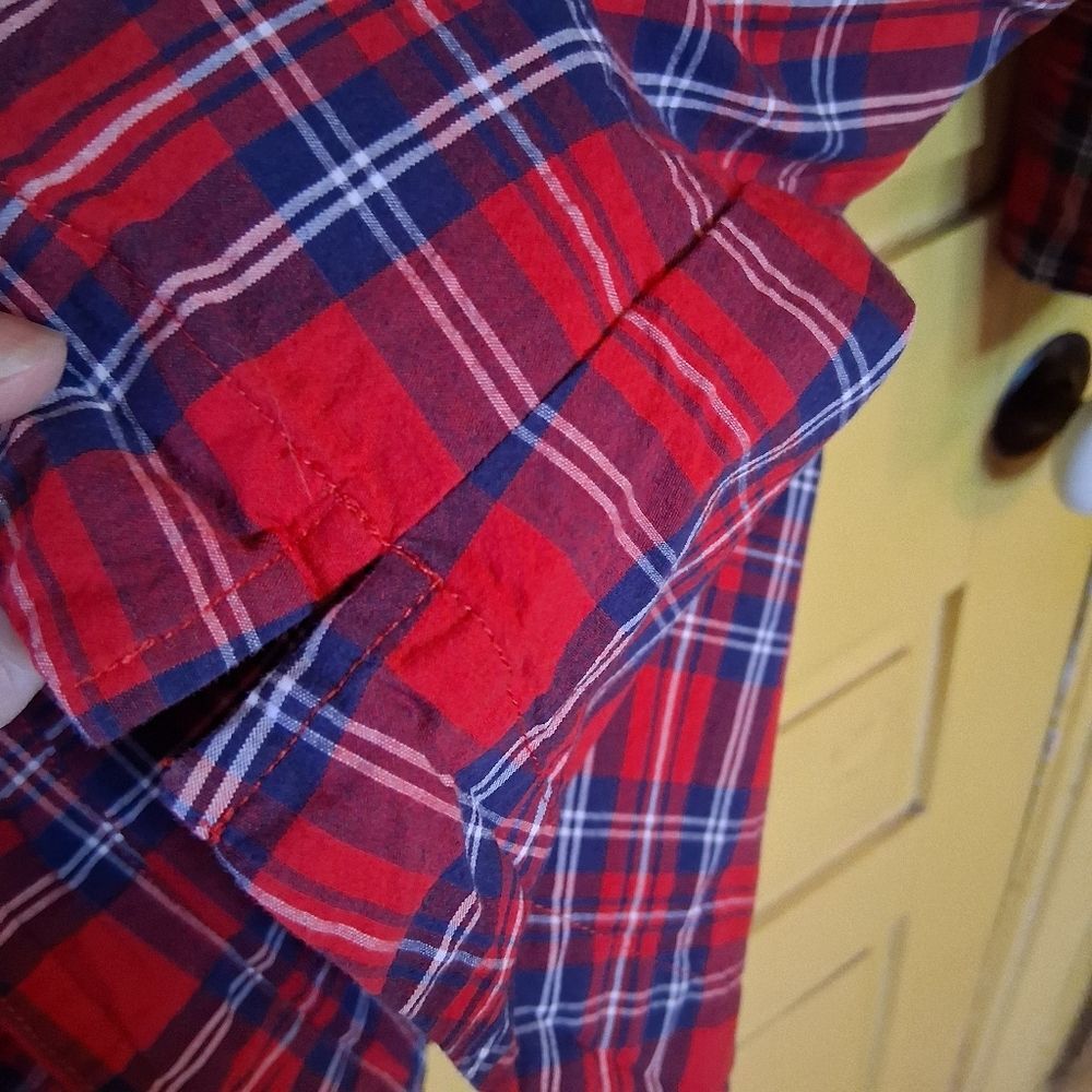 Draper James Red and Black Plaid Stretch Cotton Blouse With Ruffled Placket Sz L - Picture 13 of 14
